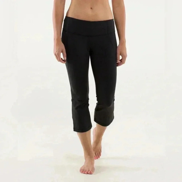 Lululemon Black Yoga Pants Womens  Workout Gather & grow crop capri Size 8 - Picture 2 of 11